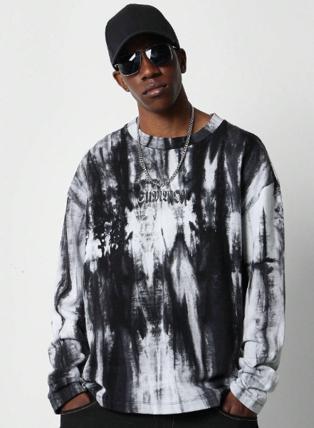 SUMWON Crew Neck Sweatshirt With All Over Print Halloween