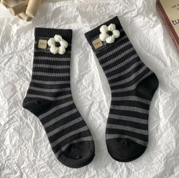 Autumn new style women's socks leather label wool floret cotton socks sweet Japanese and Korean casual stripe INS personalized fashion socks