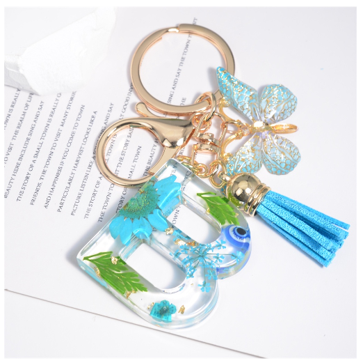 Exquisite Dried Flower Filled 26 Letter Keychain With Butterfly Pendant Fashion A-Z Name Initials Keyrings Car Key Holder Gifts B