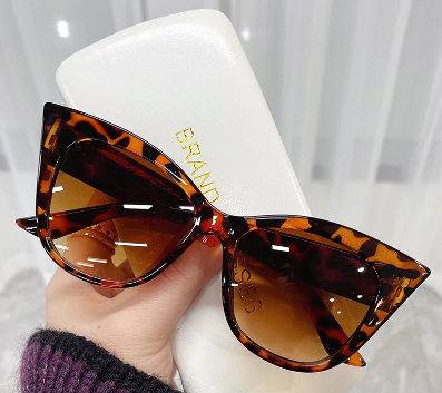 Hip-Hop Small Cat Eye Sunglasses Women Eyeglasses Eyewear with Retro Style Shades