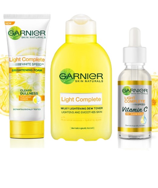 Garnier Super Glow Trio Bright Complete Vitamin C Serum  Toner and Foam Cleanser Skincare Set 30ML