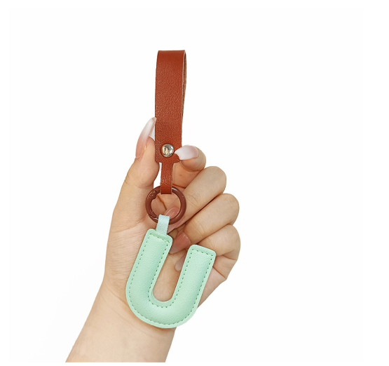 Creative PU Leather 26 Letter Keychains Fashion Alphabet Keyrings Handbag Ornaments Pendant Car Key Holder Accessories Gifts U