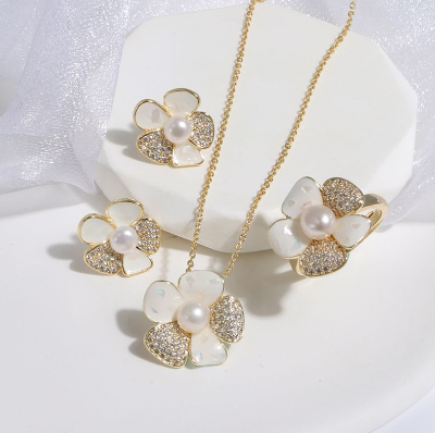 Fashion elegant freshwater pearl set zircon petals broken shells commuter versatile set