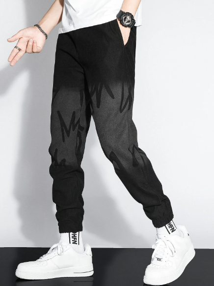 Men Ombre And Letter Graphic Slant Pocket Pants