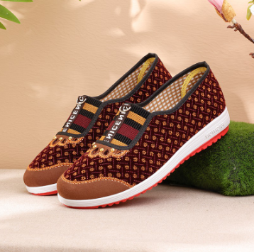 2021 Hot Women's Soft-Soled Non-Slip Middle-Aged Casual Cloth Shoes With Box2021