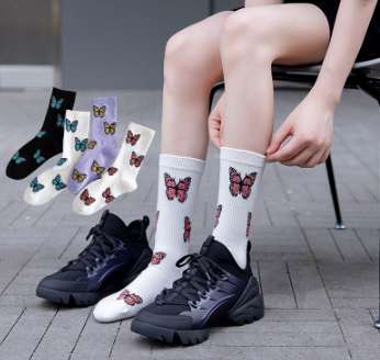 Elastic Butterfly Women Crew Socks High Quality New Trend Cotton Female Black Long Socks Girls Fashion Athletic Skateboard Socks
