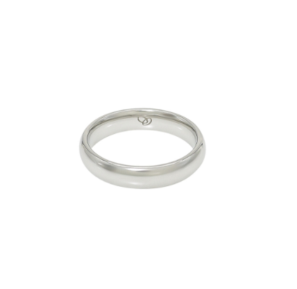 GLOSSY ENGAGEMENT RING
