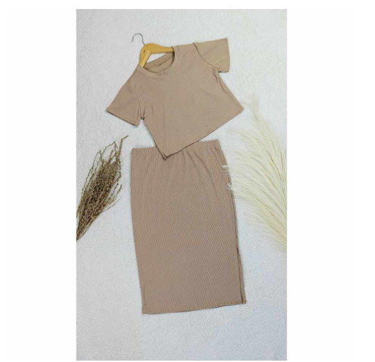 Maternity Knitted Top and Skirt with Slit T19