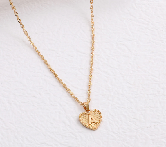 26 Letter Necklace for Women Fashion Initial A-Z Heart Love Necklace Pendant Wedding Accessories Gift A
