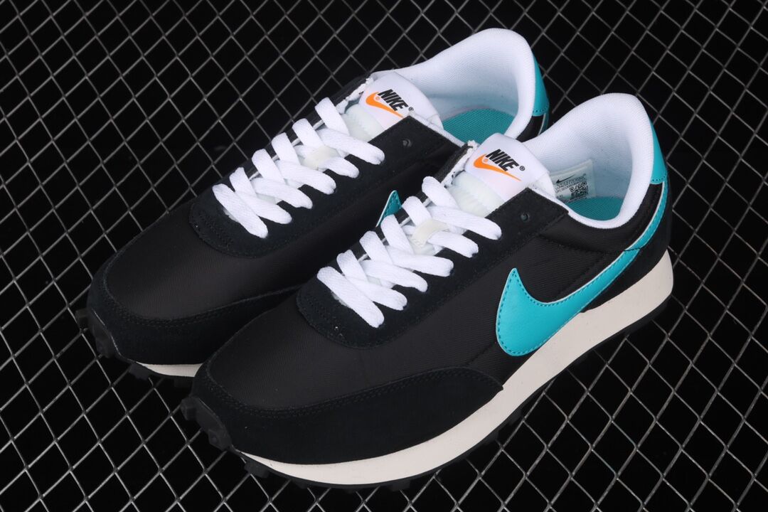 Nike waffles jogging shoes