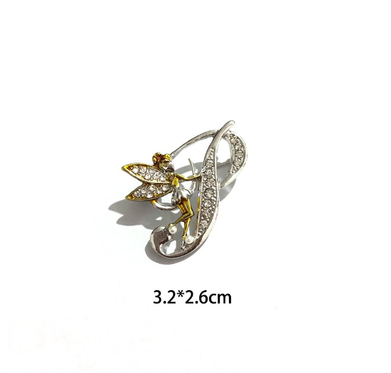 Luxury Crystal Angel Letter Brooch Women Men Rhinestones A To Z Elf Initials Collar Pins Party Gifts Jewelry P