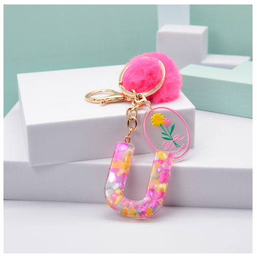 Fashion 26 Letter Keychain A-Z Initial Resin Keyring With Pink Pompom Flower Acrylic Tag Alphabet Key Chain Bag Pendant Gifts U