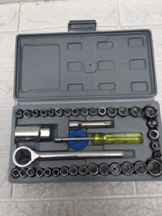 Aiwa Best Quality 40 Pcs Auto Repair Hand Tools Combination Socket Wrench Set