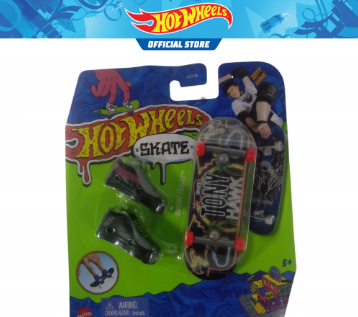 Hot Wheels Skate Tony Hawk Collector Set Fingerboard + Shoes Assortment for ages 5 years and Up