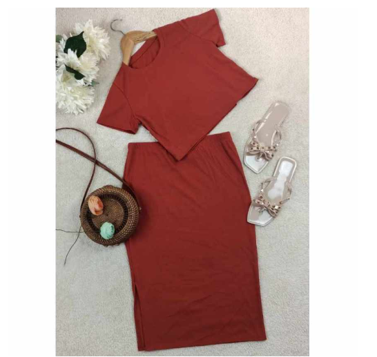 Maternity Knitted Top and Skirt with Slit T13