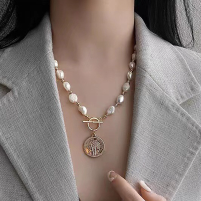 Natural Freshwater Pearl Baroque Necklace Fashion Personalized Chain