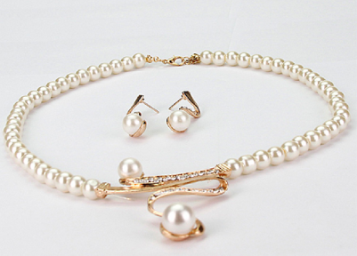 Bridal Wedding Pearl Rhinestone Necklace Earrings Jewelry Set