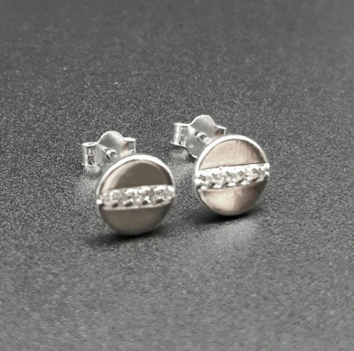 Unisilver 925 Silver Round Stud Earring Studs With CZ Stones