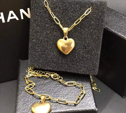 SGI Fashion Jewelry 24k Stainless Steel Gold Plated Heart Style Necklace Bracelet Set For Women