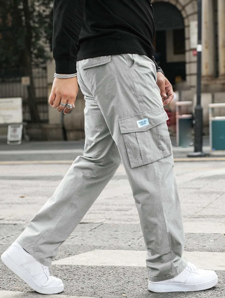 Manfinity Hypemode Loose Fit Men's Letter Patch Decor Flap Pocket Cargo Pants