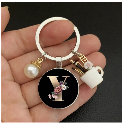 Fashion 26 Letter Keychains Imitation Pearl Rose Round Initials Keyrings Cup Pendant Car Keyholder Bag Ornaments Accessories Y