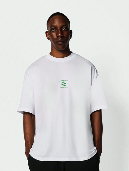 SUMWON Tee With Stars & Letter Graphic Print