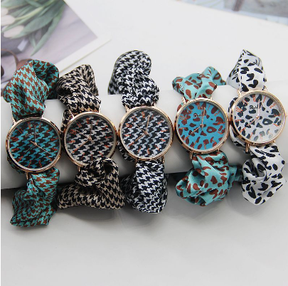 Fashion Leopard Ribbon Streamer Women Quartz Watch