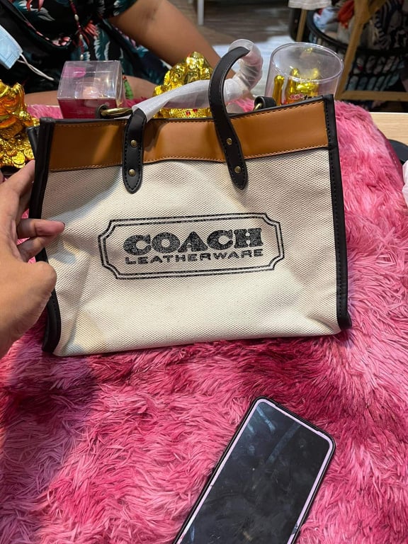 Class A Coach shoulder Bag