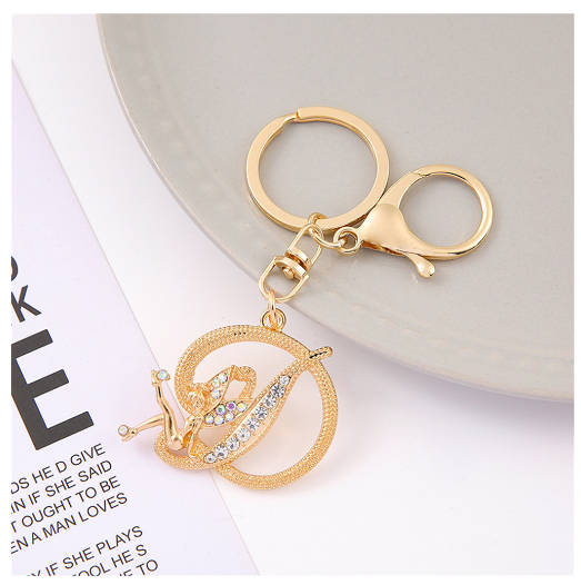 Exquisite Elf Letter Metal Keychains Luxury Gold Color Rhinestone Alphabet Keyrings For Men Women Handbag Ornaments Gifts D