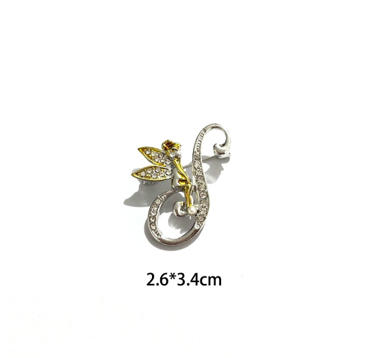 Luxury Crystal Angel Letter Brooch Women Men Rhinestones A To Z Elf Initials Collar Pins Party Gifts Jewelry S