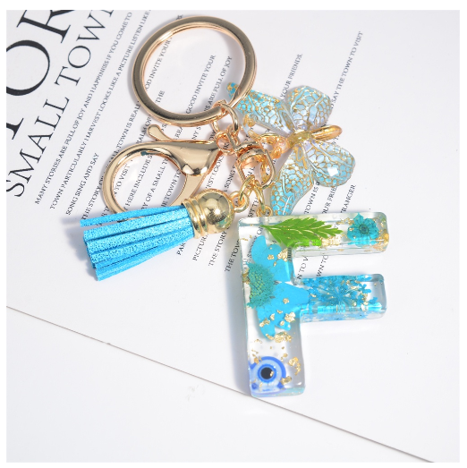 Exquisite Dried Flower Filled 26 Letter Keychain With Butterfly Pendant Fashion A-Z Name Initials Keyrings Car Key Holder Gifts F