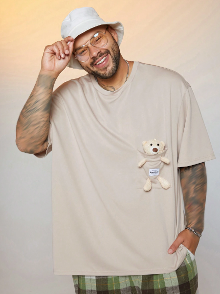 Manfinity CozeMod Men's Plus Size Knitted Casual Loose Fit Short Sleeve T-Shirt With 3D Teddy Bear Design